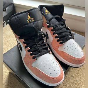 JORDAN 1 MID SE - MAGIC EMBER/SUNDIAL/WHITE